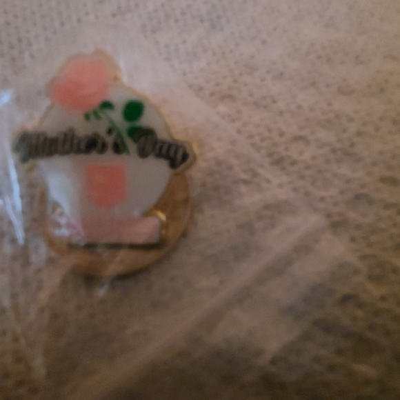 PGA TOUR commemorative Mother's Day Pin 2022 - Picture 6 of 14